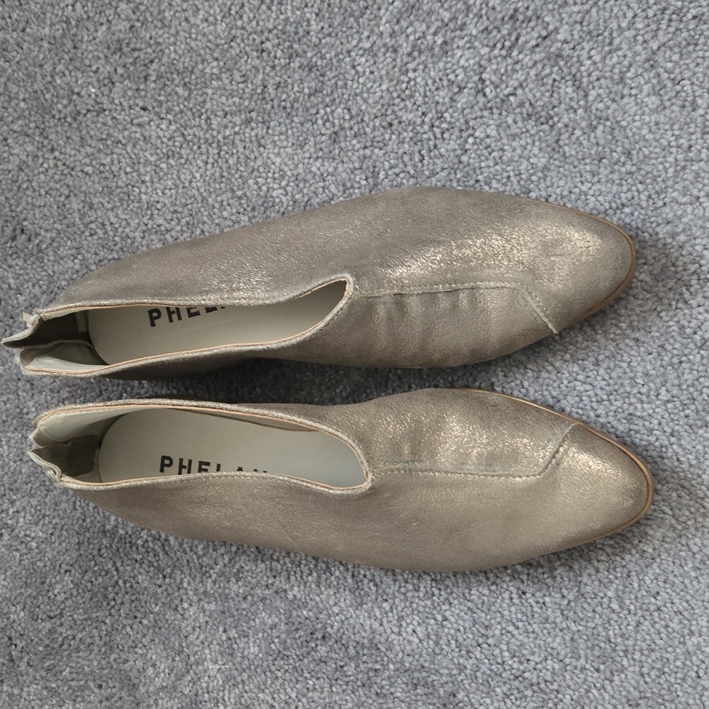 Gold Leather Shoes
